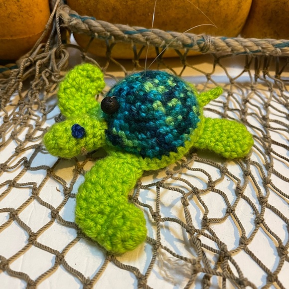 Crochet  Green & Blue Lava Bead Essential Oil Diffuser Sea Turtle Ornament SK - Picture 3 of 5